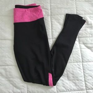 XS black and pink striped New balance leggings